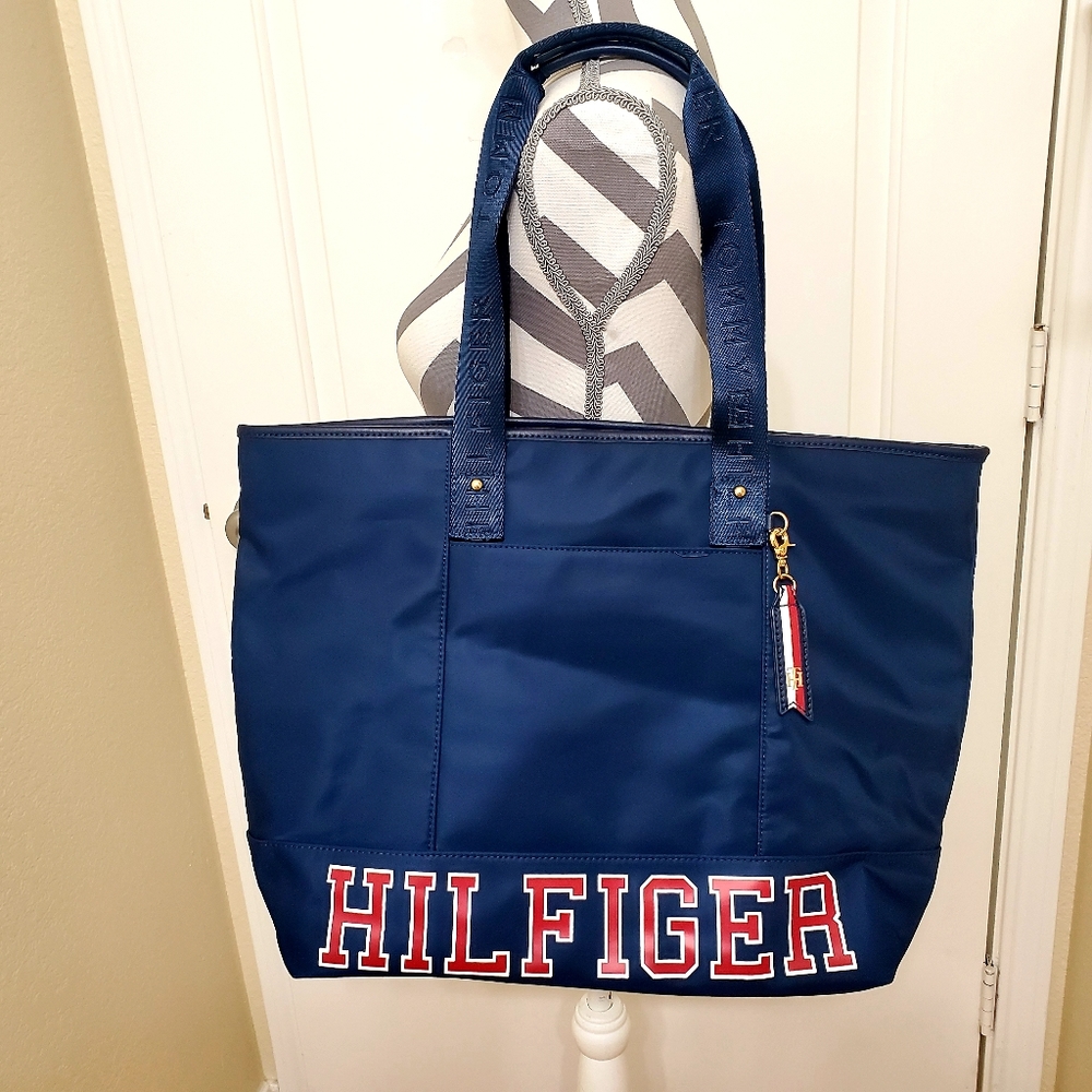 Tommy Hilfiger tote NWT